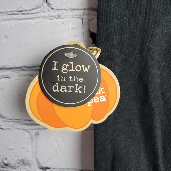 2/$15 Chick Pea Size 0-3M Glow In The Dark Skeleton One Piece - Picture 3 of 4